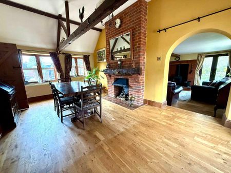 4 bedroom detached house to rent - Photo 4