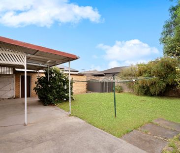 71 Kingsley Road, Airport West - Photo 2