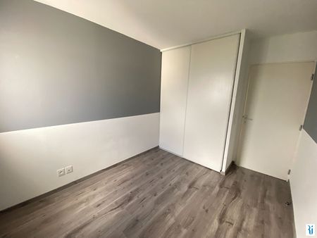 Location Appartement 4 pièces 75m² LE PETIT QUEVILLY 76140 - Photo 4