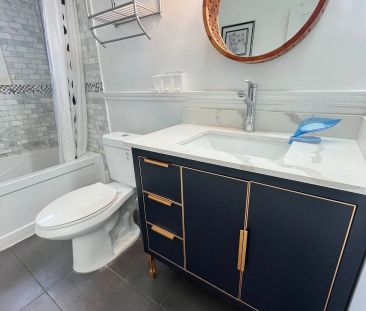 Detached Home For Lease | N9236747 - Photo 1