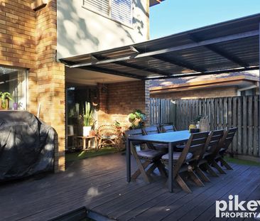 Renovated Townhouse - Pool & Tennis Court included - Photo 1