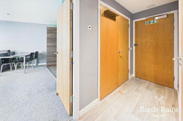 Apartment 14.6 The Obel Building Donegall Quay, Belfast, BT1 3NH - Photo 1