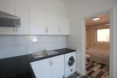 Studio to rent - Photo 5