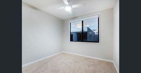 Timeless Elegance Meets Modern Convenience - Photo 3