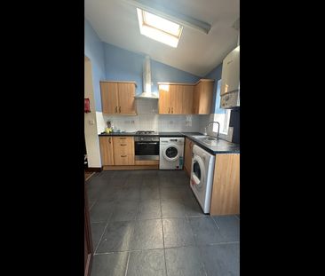 4 Bed Semi-Detached House, Bonnington Road, LE2 - Photo 6