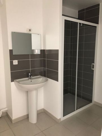 Location Appartement 2 pièces 42m² - Photo 5