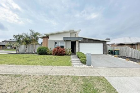 Sought after Chesterfield Estate - Photo 5