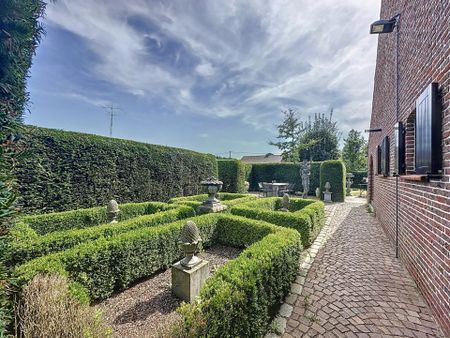 Zeer ruime villa met 5 slaapkamers in een prachtige parktuin van 27are. - Photo 4