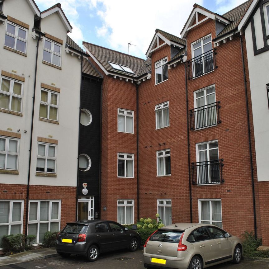 2 Bedroom Flat - Photo 1