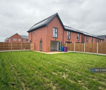 2 bedroom semi-detached house to rent - Photo 5