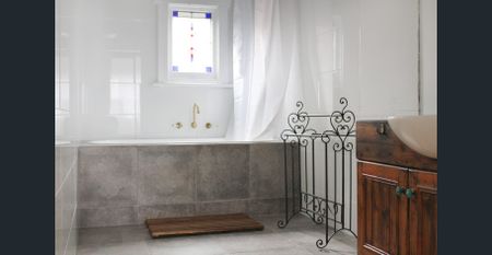 SPACIOUS HOME IN QUIET LOCATION - Photo 3