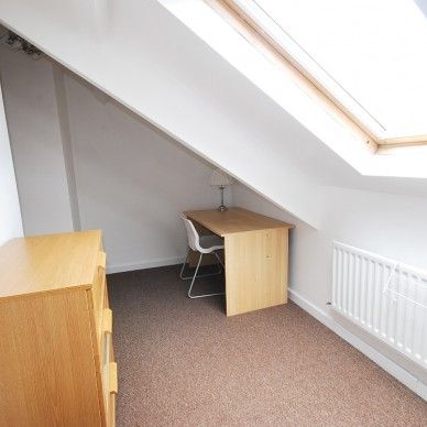 5 Bed - Hotspur Street, Heaton - Photo 1