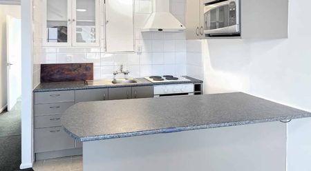 Apartment Living - Photo 2