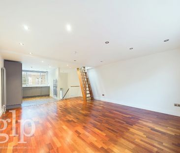 2 Bedroom Flat, Earlham Street, Covent Garden, WC2H - Photo 3