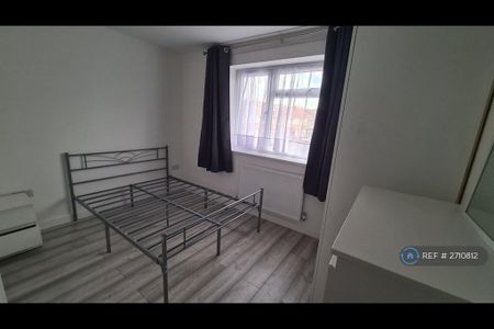 1 bedroom in a house share to rent - Photo 5