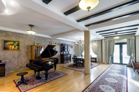 Large Five Bedroom House with Pool - Mogosoaia - Photo 3