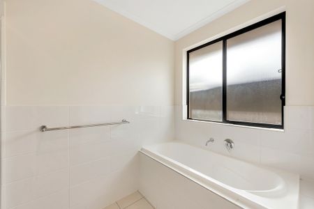 Modern Living in a Prime Taperoo Location - Photo 3