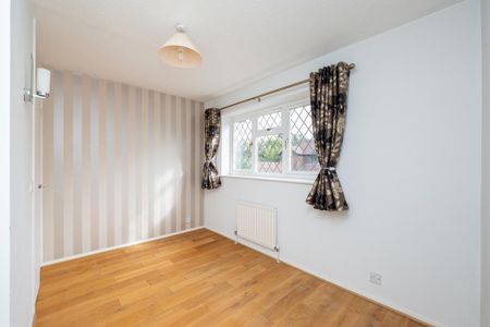 4 bedroom detached house to rent - Photo 5