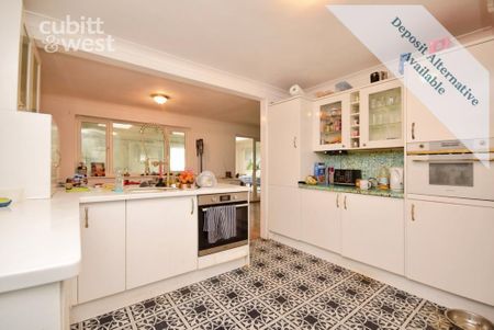 4 bedroom semi-detached house to rent - Photo 5