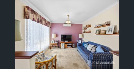 Charming Home with Space, Comfort & Extras - Photo 5