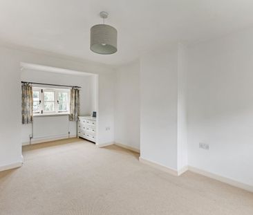 2 bedroom semi-detached house to rent - Photo 4