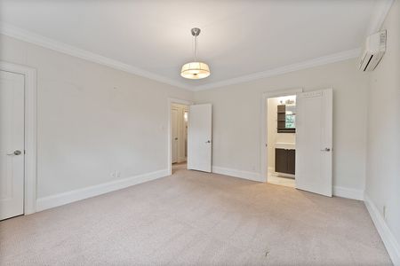 For Lease - 472 Oriole Parkway Unit# Upper, Toronto, Ontario - Photo 3