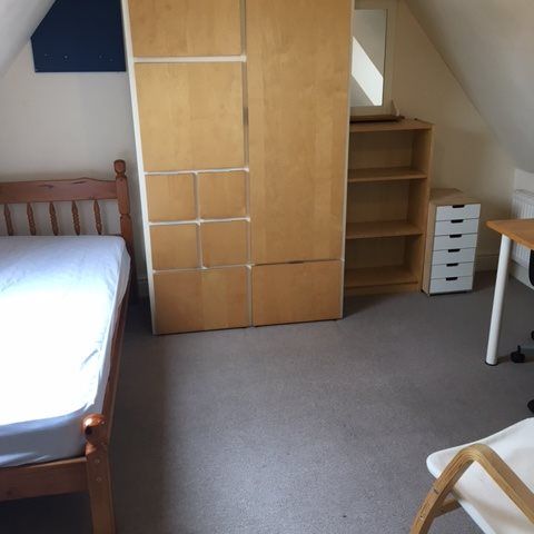 5 bed house to rent in Mascot Square, Hythe - Photo 1