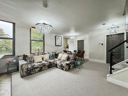 3 bedroom flat to rent - Photo 2