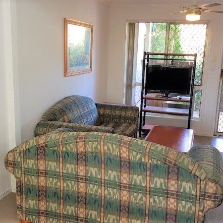 Fully Furnished Townhouse in Secure Sunnybank Mead Complex Inspection times are available as advertised or by appointment. - Photo 1