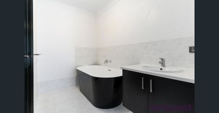 CONVENIENT & LOW MAINTENANCE - Photo 4