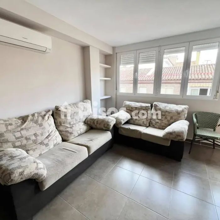 Piso en alquiler en Calle Horno de Abad - Photo 1
