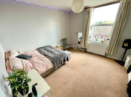 3 Knowle Mount, Leeds, LS4 2PP - Photo 3