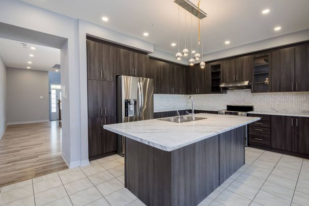 For Lease - 142 Martin Trail, New Tecumseth, Ontario - Photo 1