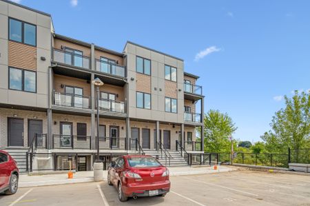 For Lease - 940 St David Street Unit# 55, Centre Wellington, Ontario - Photo 2