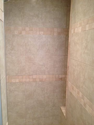 newly renovated Cathedral 2 bd character suite /fenced yard /gargae - Photo 5