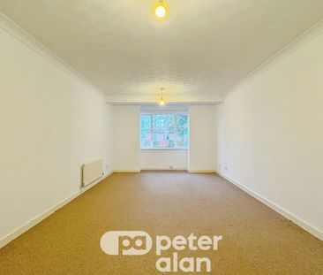 James Court, Celyn Avenue, Cyncoed - Photo 1