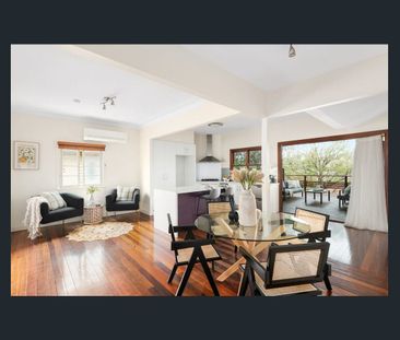 Location Location Location! - Photo 2