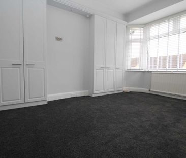 3 bed Semi Detached for rent - Photo 5