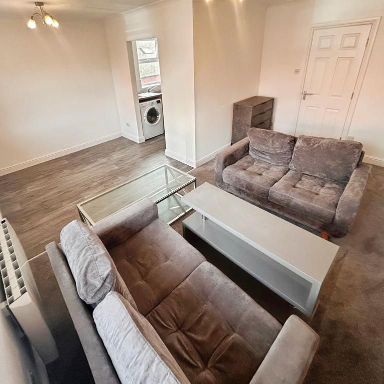 2 bedroom apartment to rent - Photo 1