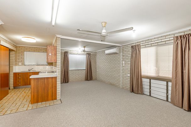 4/29 Clayton Street, Hermit Park QLD 4812 - House For Rent | Domain - Photo 1