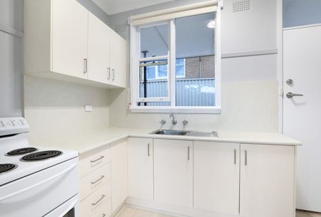 2-Bedroom Home in the Heart of Keiraville - Photo 4