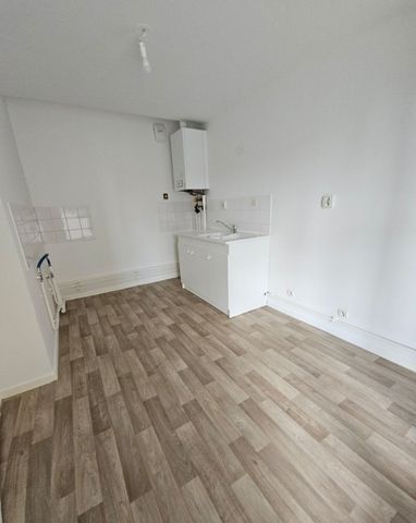 Location appartement T4 85.00m² à Saint-dizier (52100) Loyer CC * : 632.24 € Réf : ER.35152 - Photo 4