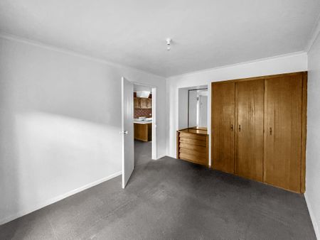 Unit 4/64 Longley Street, Alfredton - Photo 2