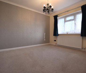2 bedroom end of terrace house to rent - Photo 2