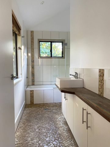 Elevated two bedroom home - Photo 4