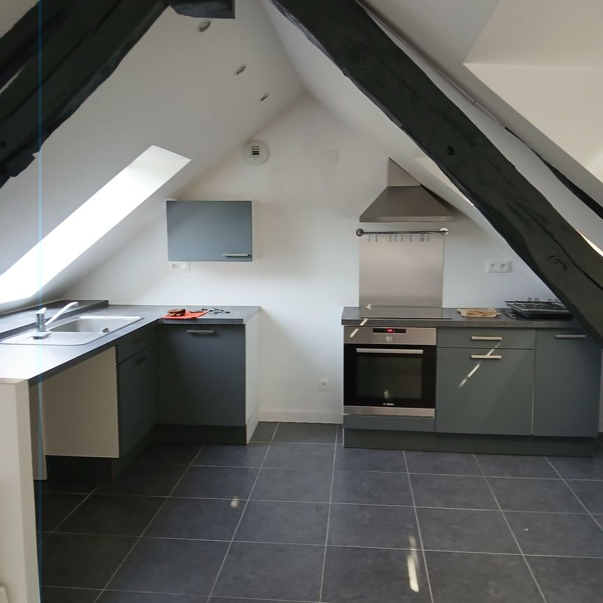 T2 de charme avec terrasse et stationnement - Photo 1