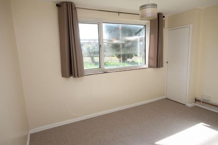 2 bed apartment to rent in Maskelyne Avenue, Bristol, BS10 - Photo 2