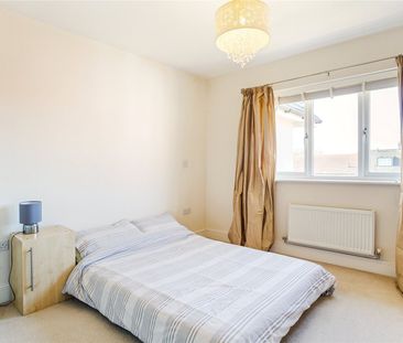 Scholars Place, Walton-on-Thames, Surrey, KT12 flat to rent - Photo 5