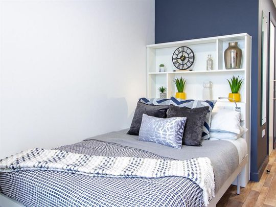 1 bedroom in a flat share to rent - Photo 1