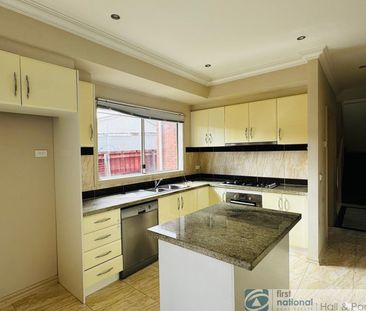 Prime Location Family Home - Photo 3